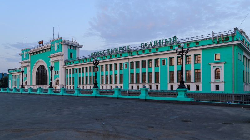 Файл:Вокзал Новосибирск-Главный.jpg