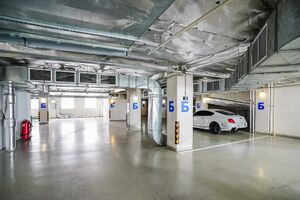 Фрунзе 242 парковка Б.jpg