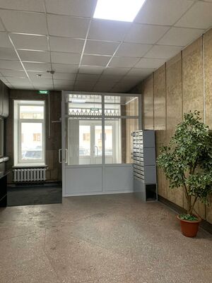 Коммунистическая 7 (вход).jpg