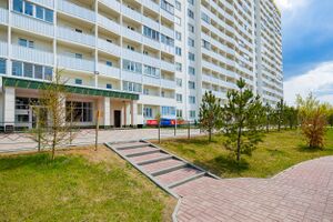 Забалуева 90 (лето) 2.jpg