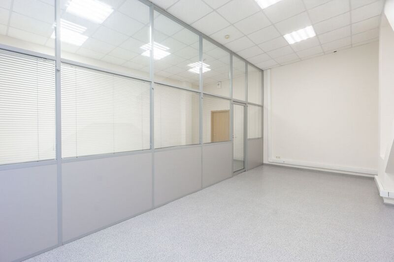 Файл:Орджоникидзе 40 офис 6801 2.jpg