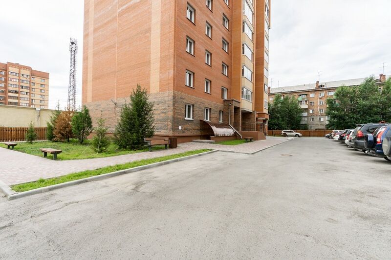 Файл:Серафимовича 6 9.jpg